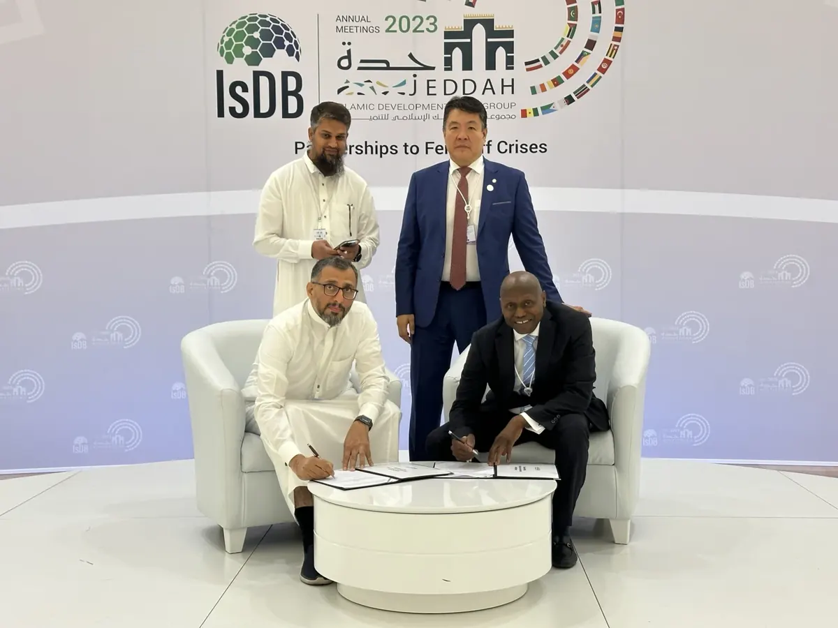 توقيع مذكرة تفاهم مع دار الحلال نيجيريا خلال الاجتماعات السنوية للبنك الإسلامي للتنمية في جدة